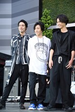 左から小柳友、早乙女太一、福士蒼汰。
