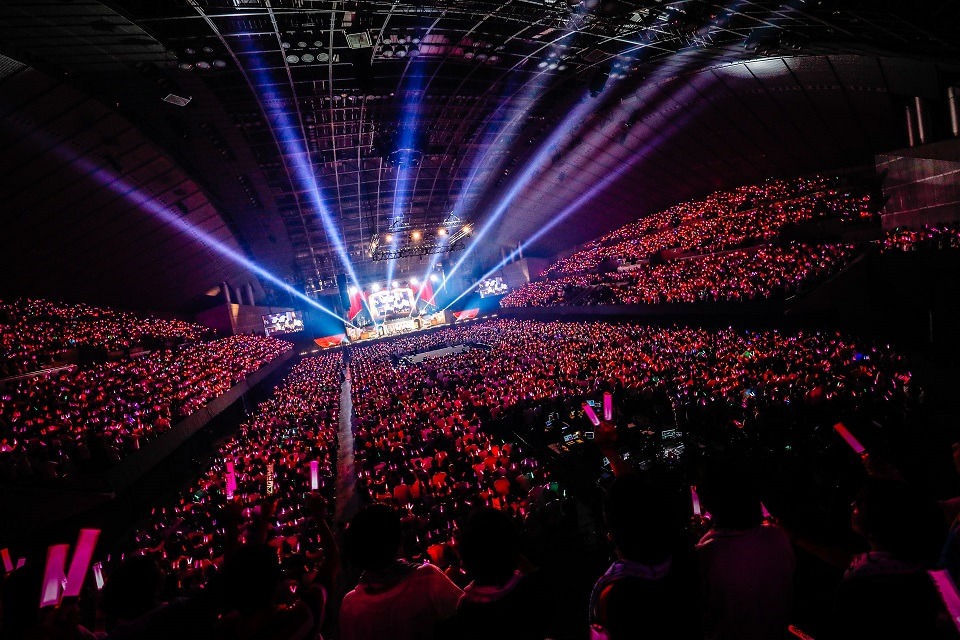 けやき坂46「『走り出す瞬間』ツアー2018」千葉・幕張イベントホール7月9日公演の様子。（撮影：上山陽介）