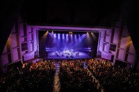 ORIGINAL LOVE「Wake Up Challenge Tour」東京・昭和女子大学人見記念講堂公演の様子。（撮影：工藤ちひろ）