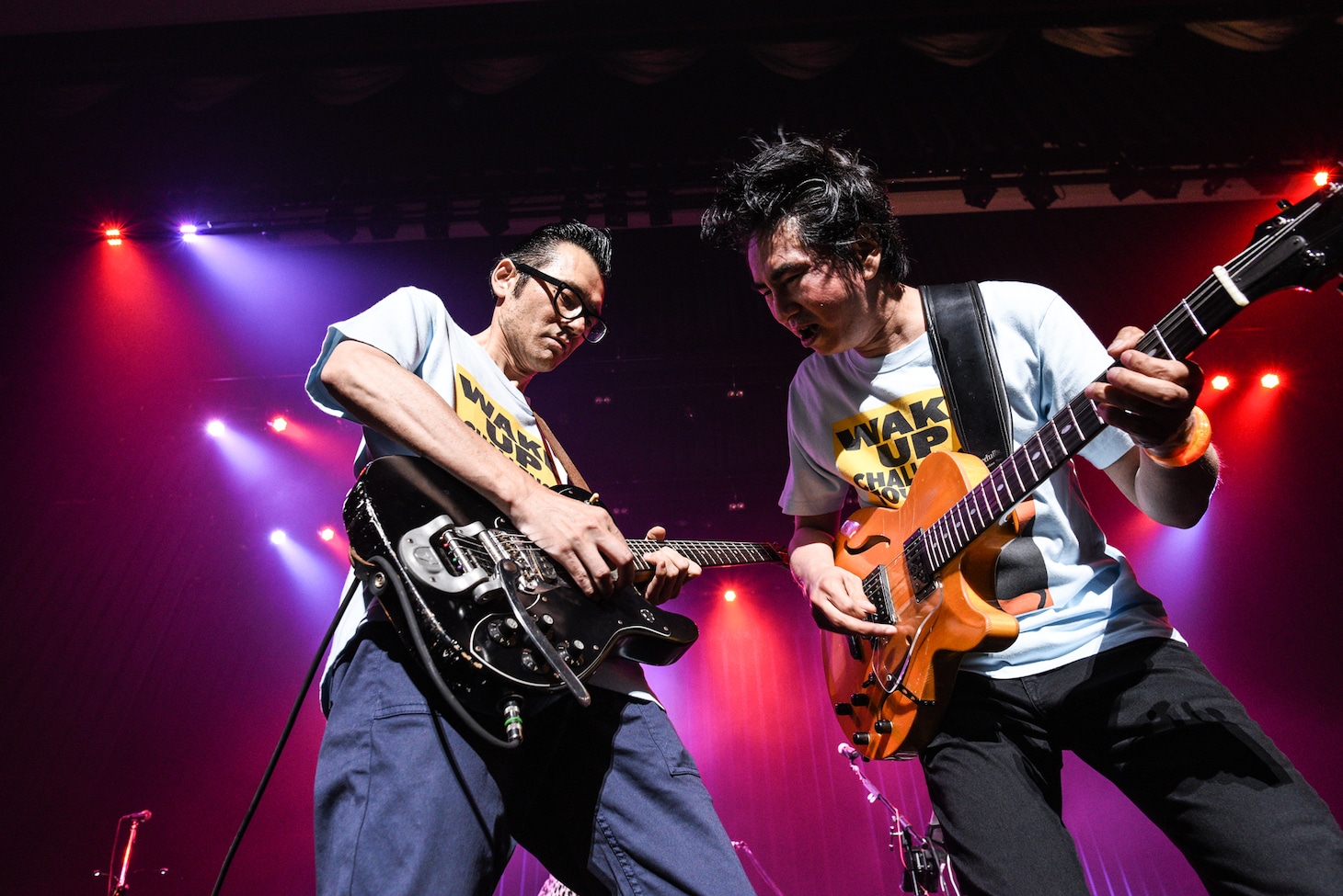 左から木暮晋也（G / ヒックスヴィル）、田島貴男（ORIGINAL LOVE）。（撮影：工藤ちひろ）