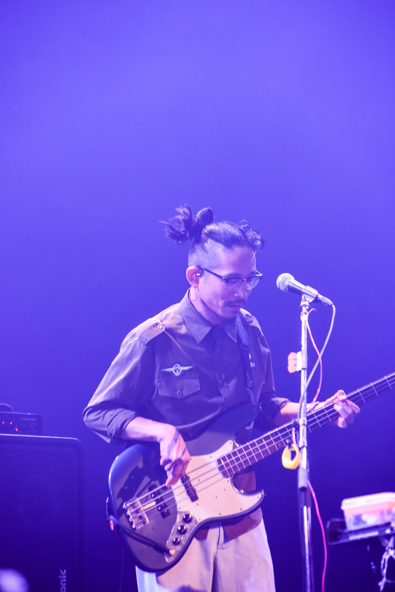 村田シゲ（B / □□□、CUBISMO GRAFICO FIVE、Circle Darko）（撮影：工藤ちひろ）