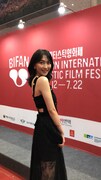 プチョン国際ファンタスティック映画祭2018のレッドカーペットに参加した知英。
