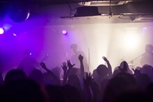 LILI LIMIT（撮影：タカギユウスケ）