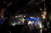 ウソツキ（撮影：タカギユウスケ）