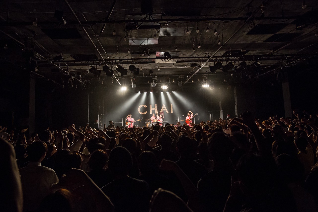 CHAI「Because ウィーアー・CHAIトゥアー ～ワンマンだよ～」東京・LIQUIDROOM公演の様子。（撮影：中磯ヨシオ）