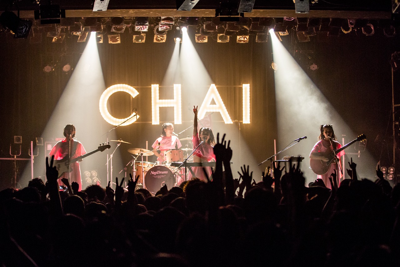 CHAI「Because ウィーアー・CHAIトゥアー ～ワンマンだよ～」東京・LIQUIDROOM公演の様子。（撮影：中磯ヨシオ）