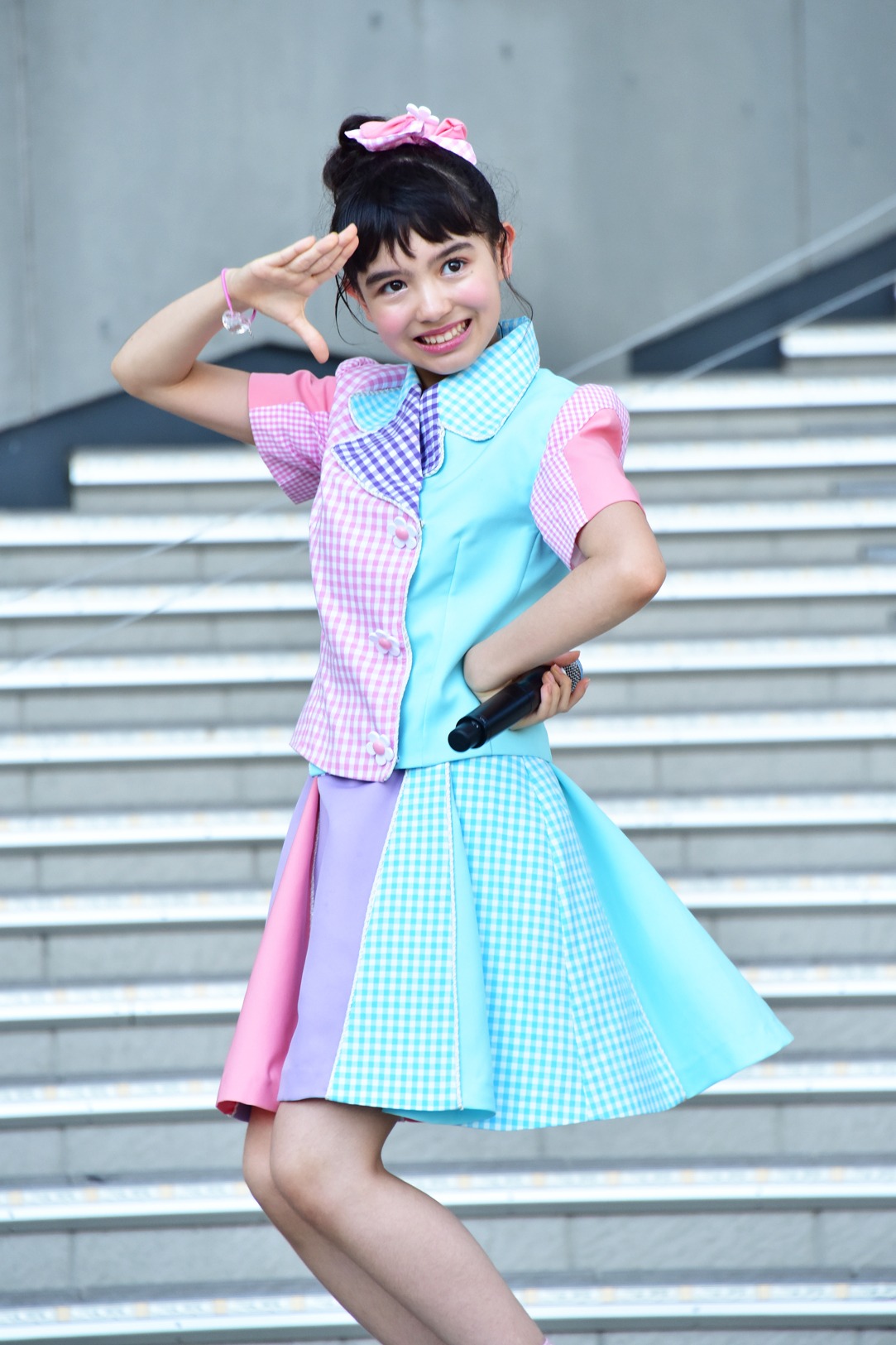 ロワ梨里愛