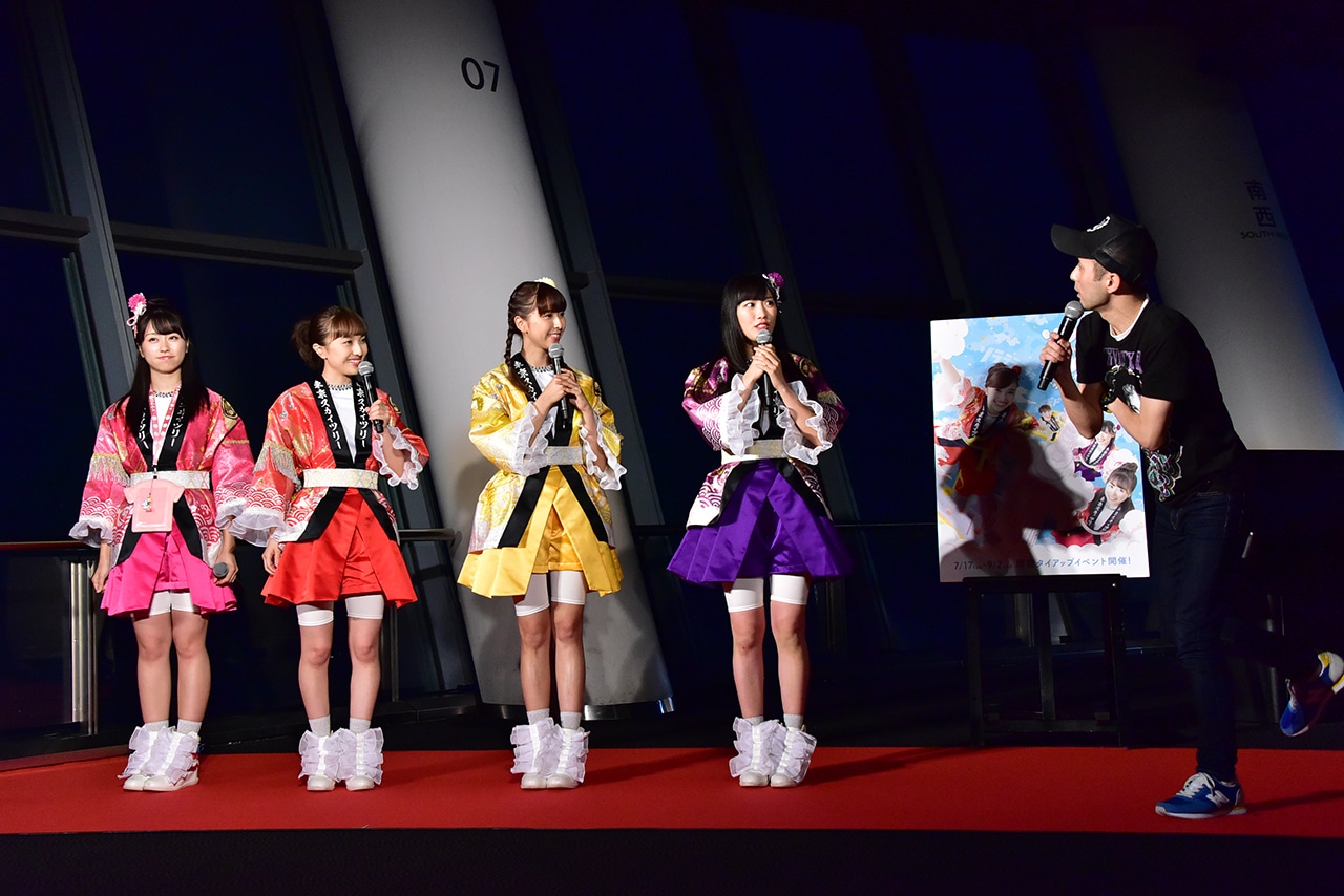 ももいろクローバーZと山本昇。