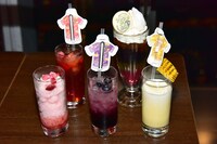 「SKYTREE CAFE」で販売されている「ソラクロ祭」のオリジナルパフェとももいろクローバーZとのコラボメニュー。