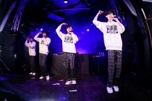 MAGiC BOYZ（撮影：笹森健一、小坂茂雄）