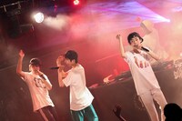 MAGiC BOYZ（撮影：笹森健一、小坂茂雄）