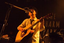 「THE CHARM PARK WONDERLAND TOUR」東京公演の様子。（撮影：勝永裕介）