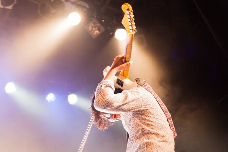 「THE CHARM PARK WONDERLAND TOUR」東京公演の様子。（撮影：勝永裕介）