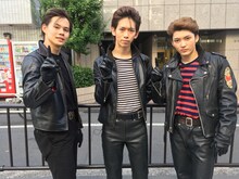 ローラー族に扮した（左から）カイ、リョウガ、ユーキ。(c)日本テレビ