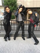 ローラー族に扮した（左から）カイ、リョウガ、ユーキ。(c)日本テレビ