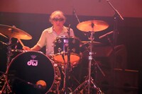 ニューヨーク Gramercy Theatre公演の様子。（写真提供：バッド・ミュージック）