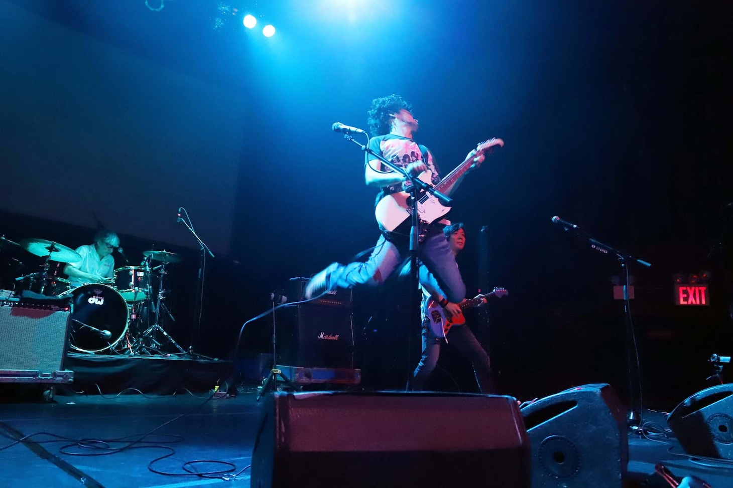 ニューヨーク Gramercy Theatre公演の様子。（写真提供：バッド・ミュージック）
