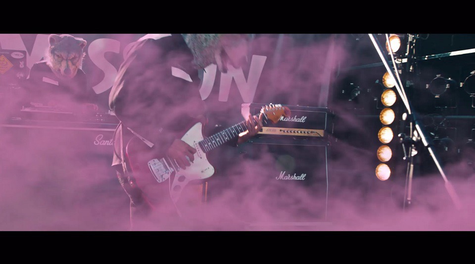 MAN WITH A MISSION「2045」ミュージックビデオより。