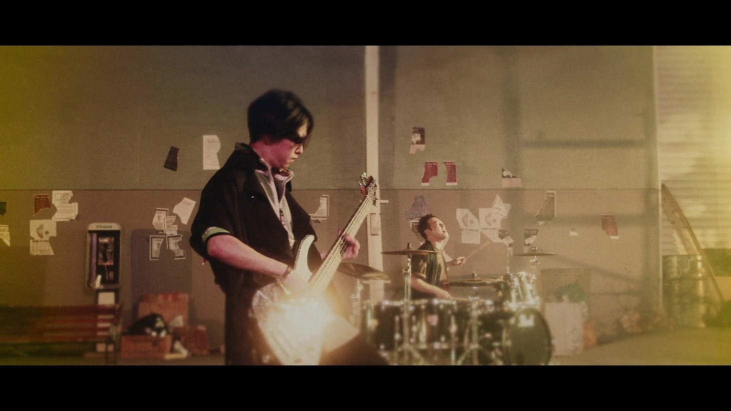 SPYAIR「I Wanna Be...」ミュージックビデオのワンシーン。