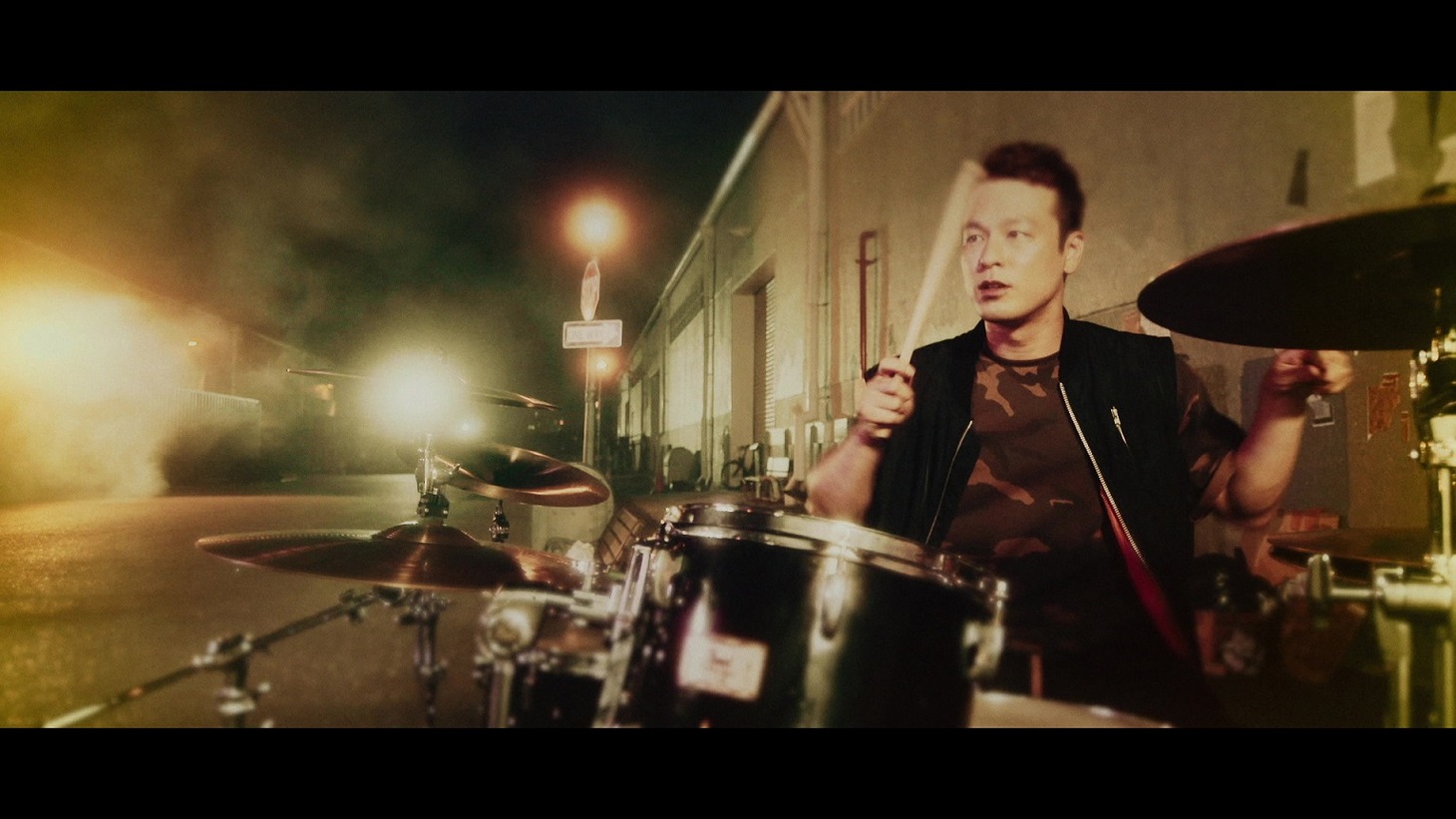 SPYAIR「I Wanna Be...」ミュージックビデオのワンシーン。