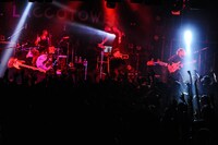 「LACCO TOWER結成16周年特別企画『第4回黒白歌合戦』～黒の日～」の様子。（Photo by Masanori Fujikawa）