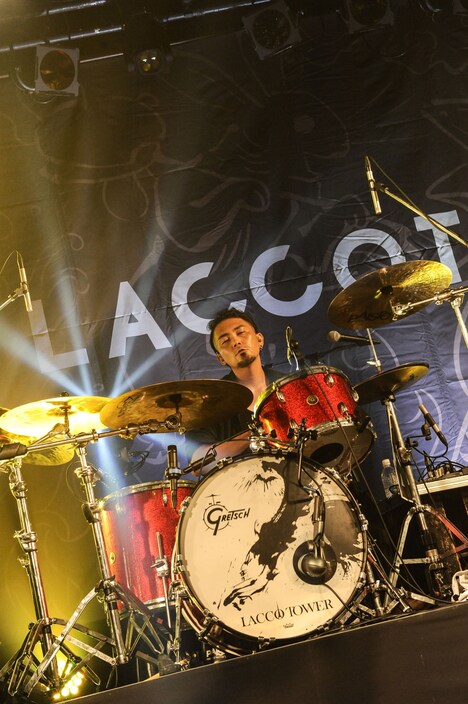 重田雅俊（Dr）（Photo by Masanori Fujikawa）