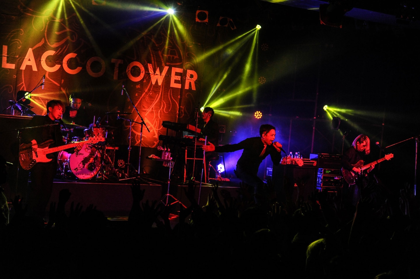 「LACCO TOWER結成16周年特別企画『第4回黒白歌合戦』～黒の日～」の様子。（Photo by Masanori Fujikawa）