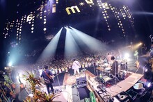 「sumika Live Tour 2018 "Starting Caravan"」大阪・フェスティバルホール公演の様子。（撮影：後藤壮太郎）