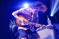 黒田隼之介（G, Cho）（撮影：後藤壮太郎）