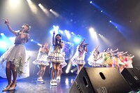 「虹のコンキスタドール5周年イヤー突入記念イベント～まるごとのアイをキミに～」エンディングの様子。