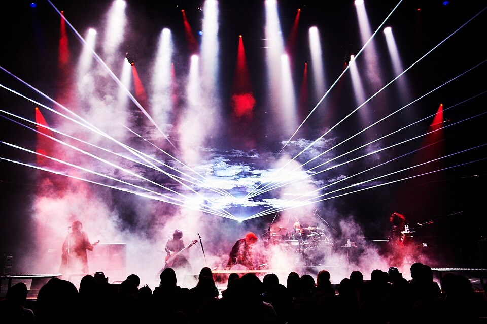 the GazettE「the GazettE  Live Tour18 THE NINTH / PHASE #01-PHENOMENON-」埼玉・三郷市文化会館公演の様子。（Photo by Keiko Tanabe）