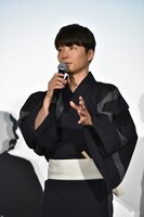 「未来のミライ」の初日を迎えた気持ちを話す星野源。