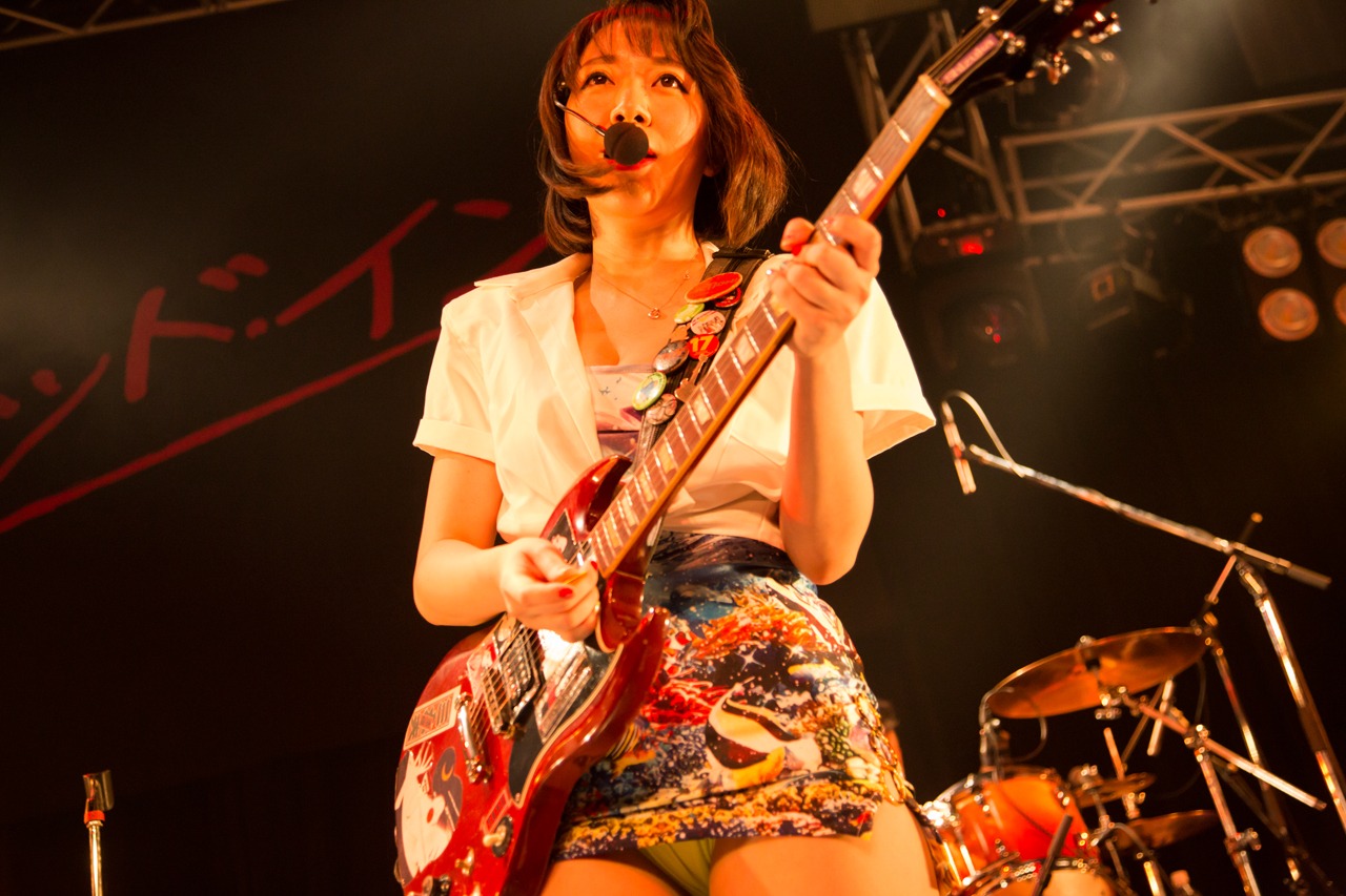 中尊寺まい（Vo, G）（Photo by shimboyuki）