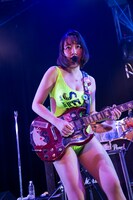 中尊寺まい（Vo, G）（Photo by shimboyuki）