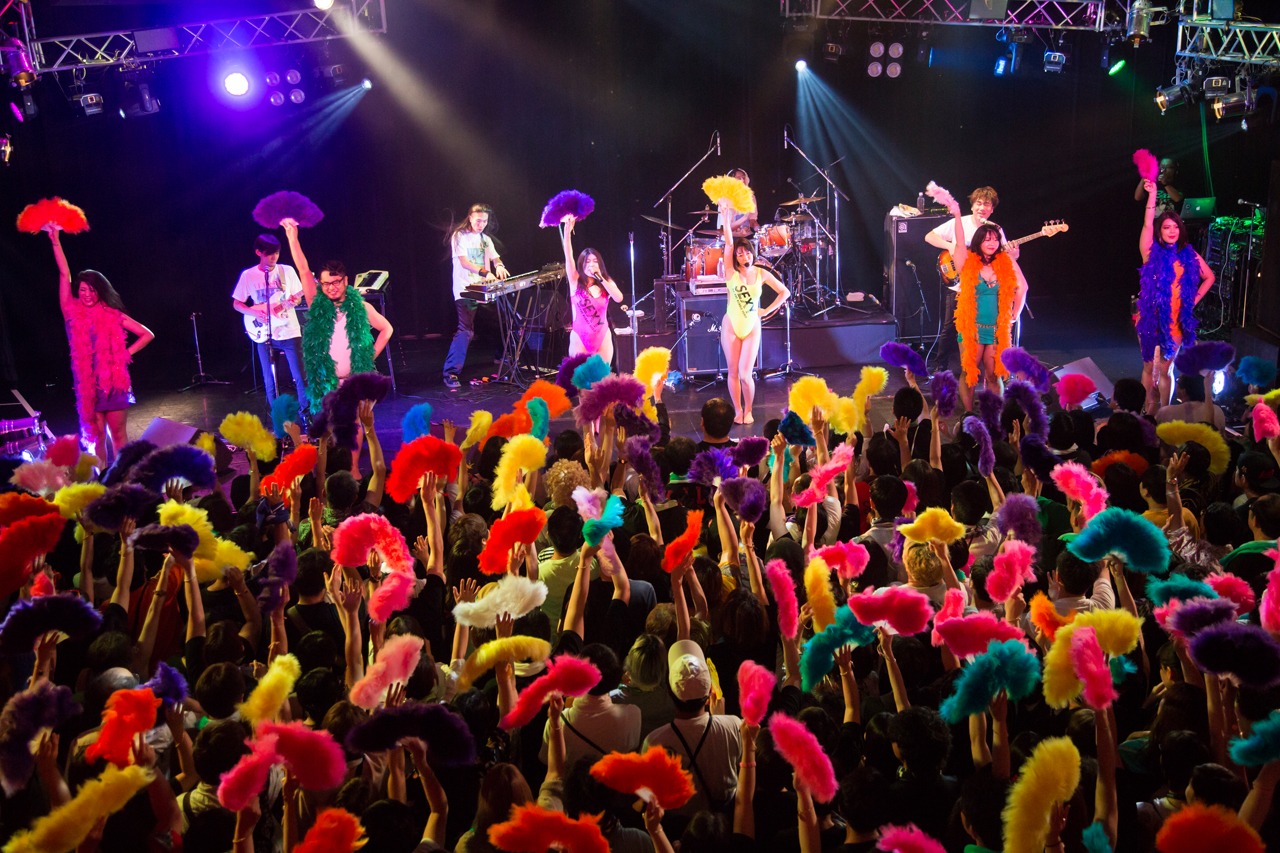 ベッド・イン「ウチらの夏物語～Season2～」東京・新宿ReNY公演の様子。（Photo by shimboyuki）