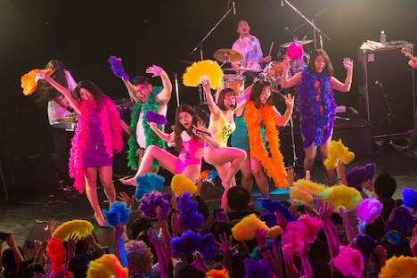 ベッド・イン「ウチらの夏物語~Season2~」東京・新宿ReNY公演の様子。(Photo by shimboyuki)