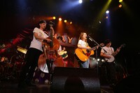 chay「chay 5th Anniversary Live～Surprise Box～」大阪・BIGCAT公演の模様。（撮影：渡邉一生）