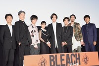 映画「BLEACH」公開記念舞台挨拶の様子。