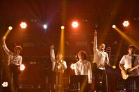 ネギホーンズ（上段）とsugarbeans（下段左）、設楽博臣（下段右）。