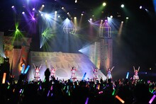 「私立恵比寿中学 SHAKARIKI SPRING TOUR 2018～New,Gakugeeeekai of Learning～（新・学芸会のすゝめ）」最終公演の様子。