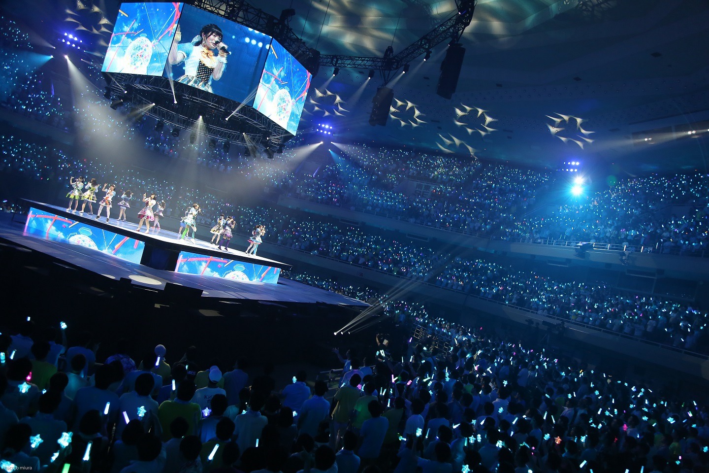 「Tokyo 7th シスターズ メモリアルライブ『Melody in the Pocket』 in 日本武道館」の様子。