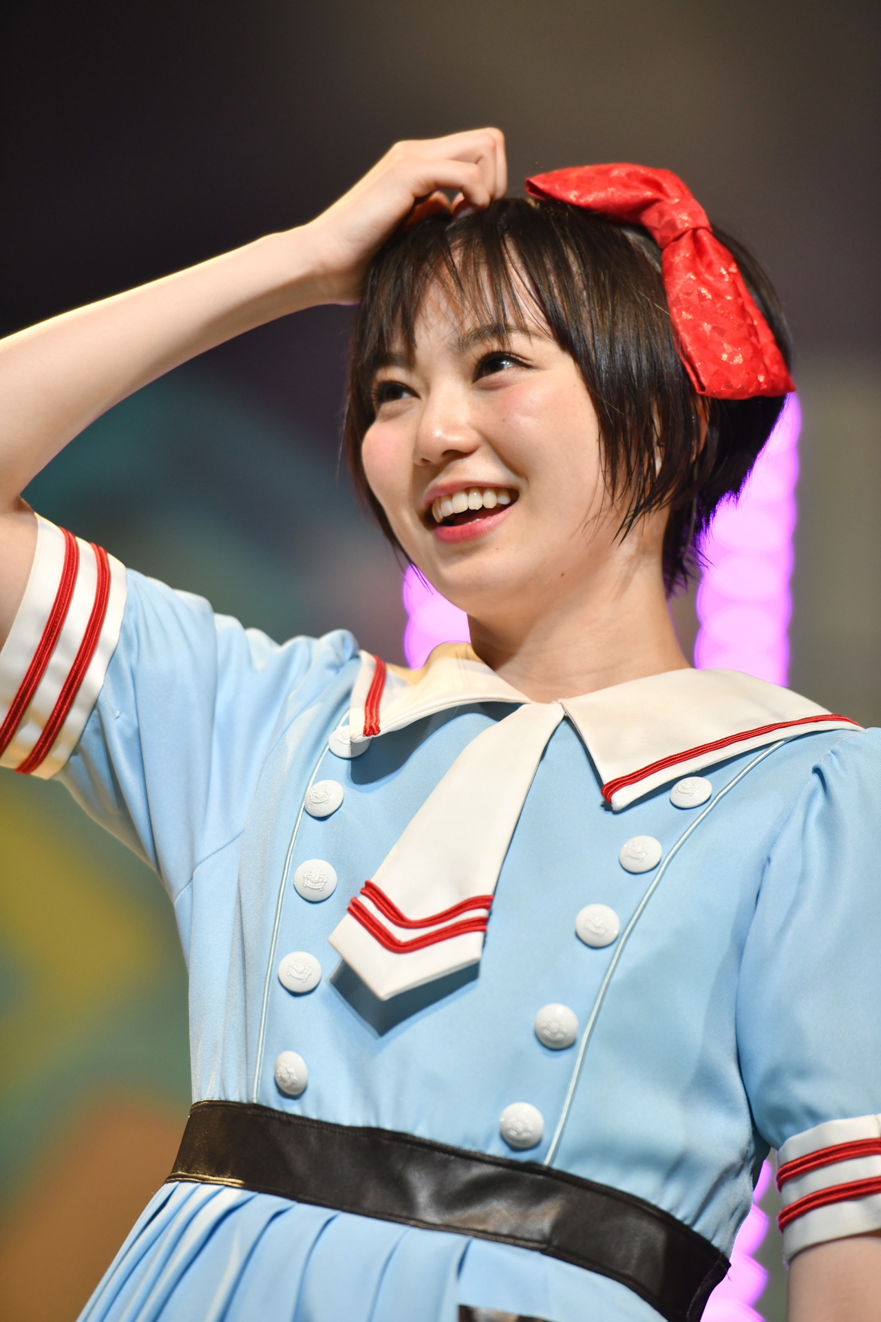 安本彩花