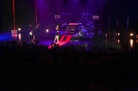 女王蜂「全国ツアー2018『H A L F』」ファイナル公演の様子。（撮影：岩根愛）