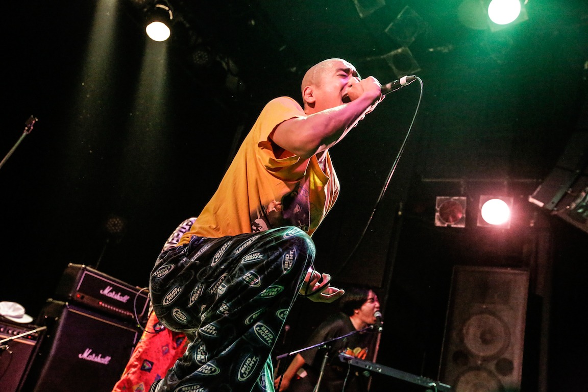 山ちゃん（Vo, B, Key）（Photo by yuka jonishi）