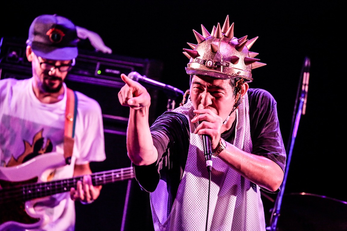 ワトソン（Vo, Dr）（Photo by yuka jonishi）