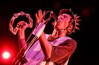 ワトソン（Vo, Dr）（Photo by yuka jonishi）