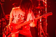 しばたありぼぼ（B, Vo / ヤバイTシャツ屋さん）（撮影：西槇太一）