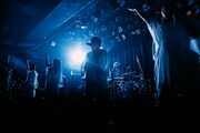 Maison book girl with カオティック・スピードキング（撮影：西槇太一）