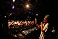 DJやついいちろう（撮影：西槇太一）