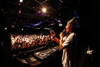 DJやついいちろう（撮影：西槇太一）